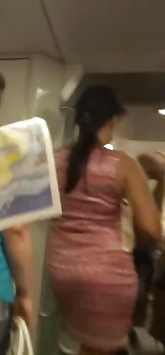 25P Spy ass, boobs and face in subway romanian