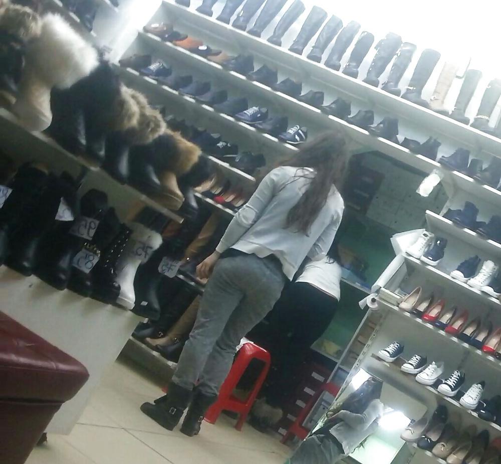 22P Spy sexy ass in shop romanian