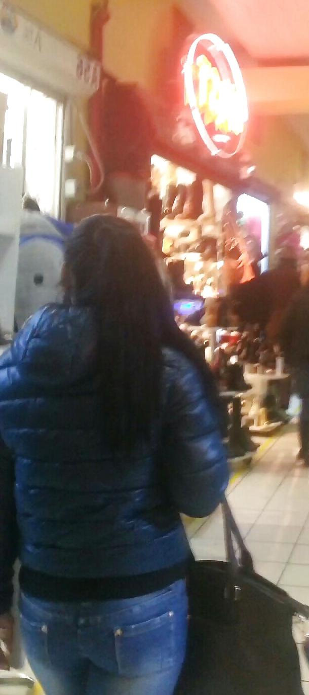22P Spy sexy ass in shop romanian