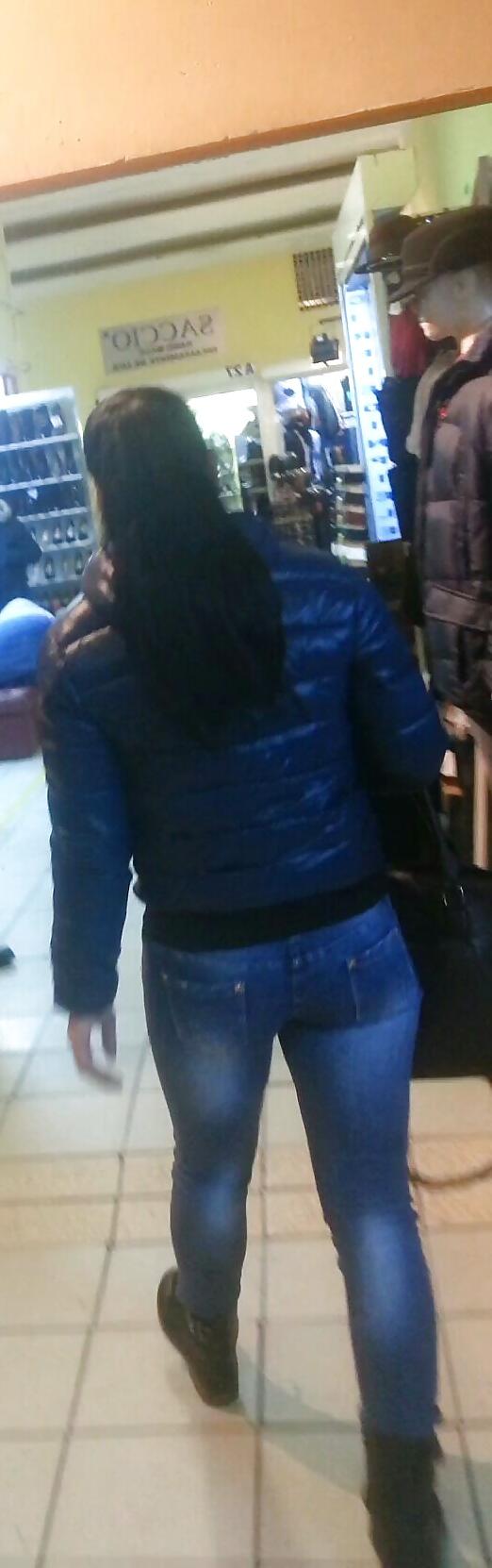 22P Spy sexy ass in shop romanian
