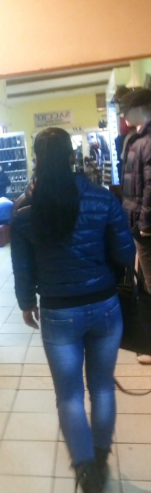 22P Spy sexy ass in shop romanian