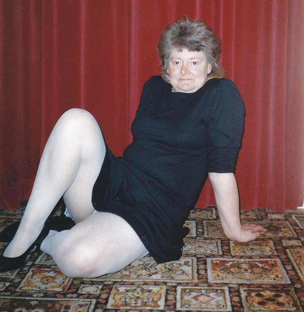 25P JUST PANTYHOSE IBSTROKING!!!!!!!
