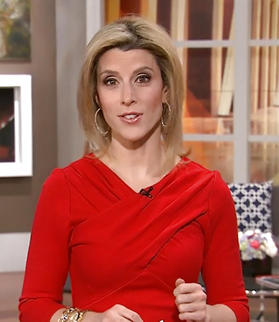 25P Marcia MacMillan - news hottie in the morning