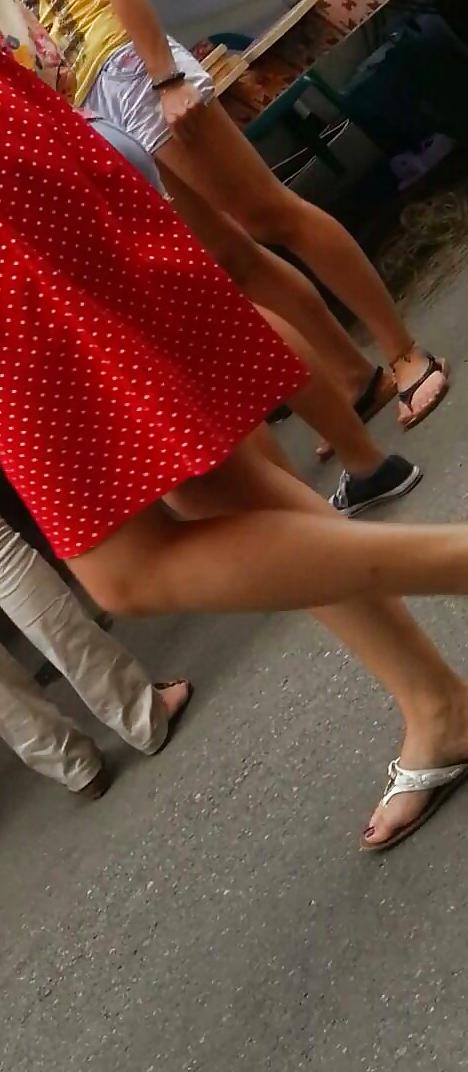 25P Spy feet, legs, foot, ankle, fingers romanian