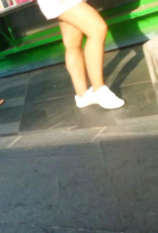 25P Spy feet, legs, foot, ankle, fingers romanian
