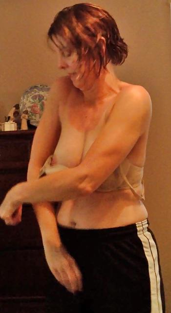 7P Wife's side boobs