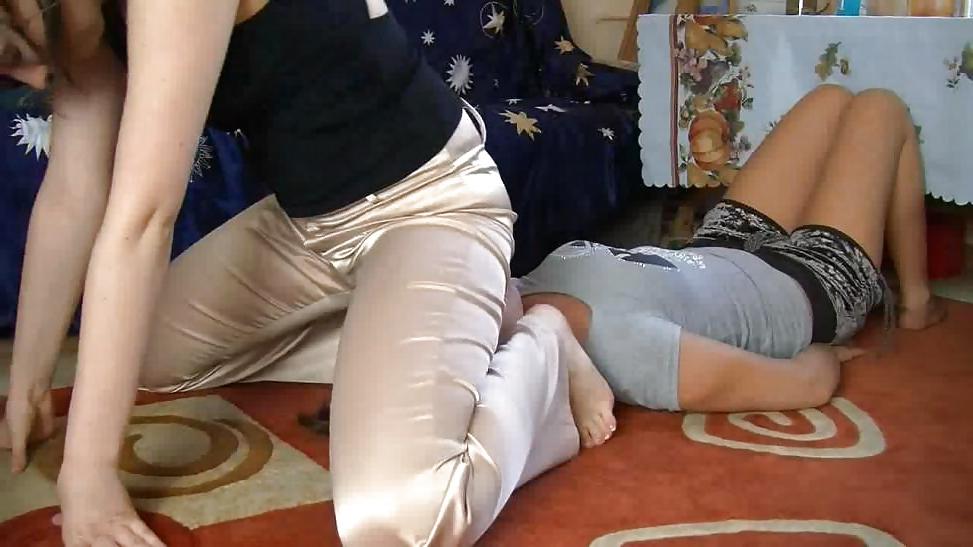 25P Ass and fart sniffing