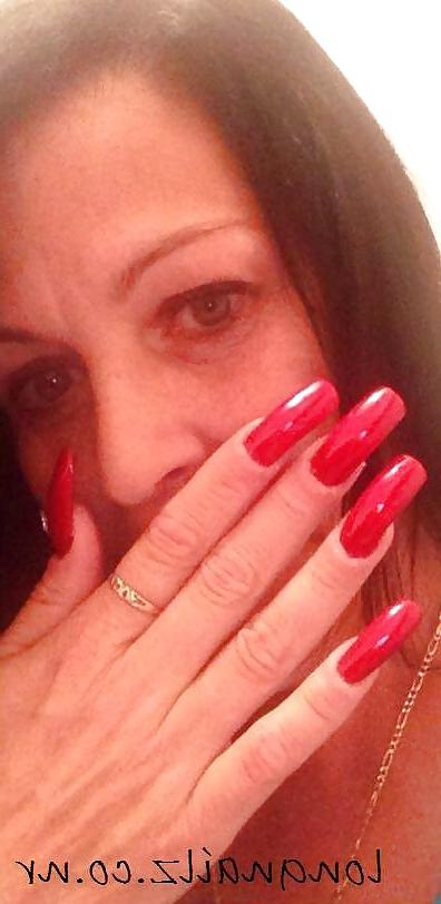 23P Long Nails Hands