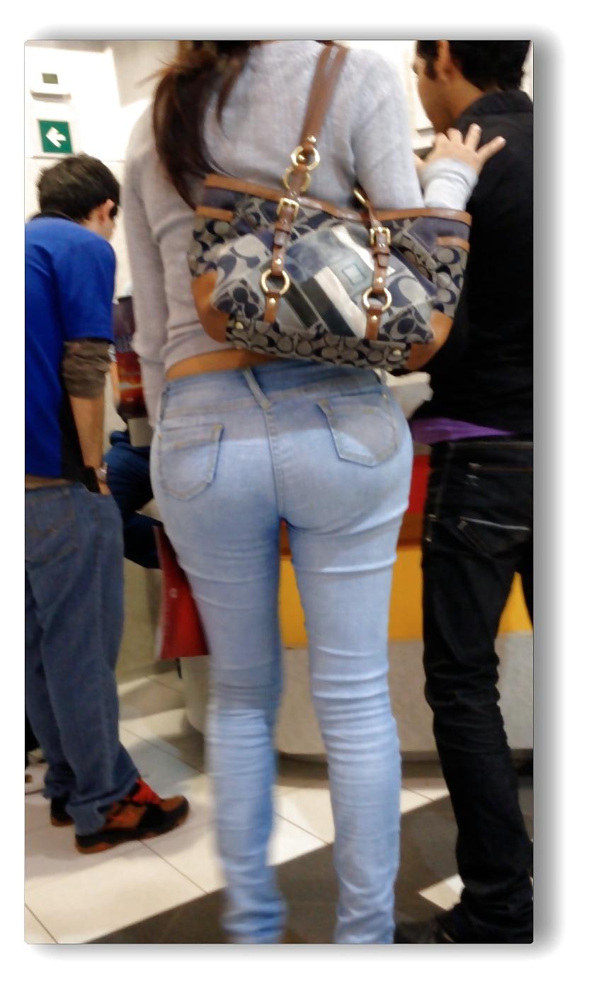 12P Hot ass in jeans