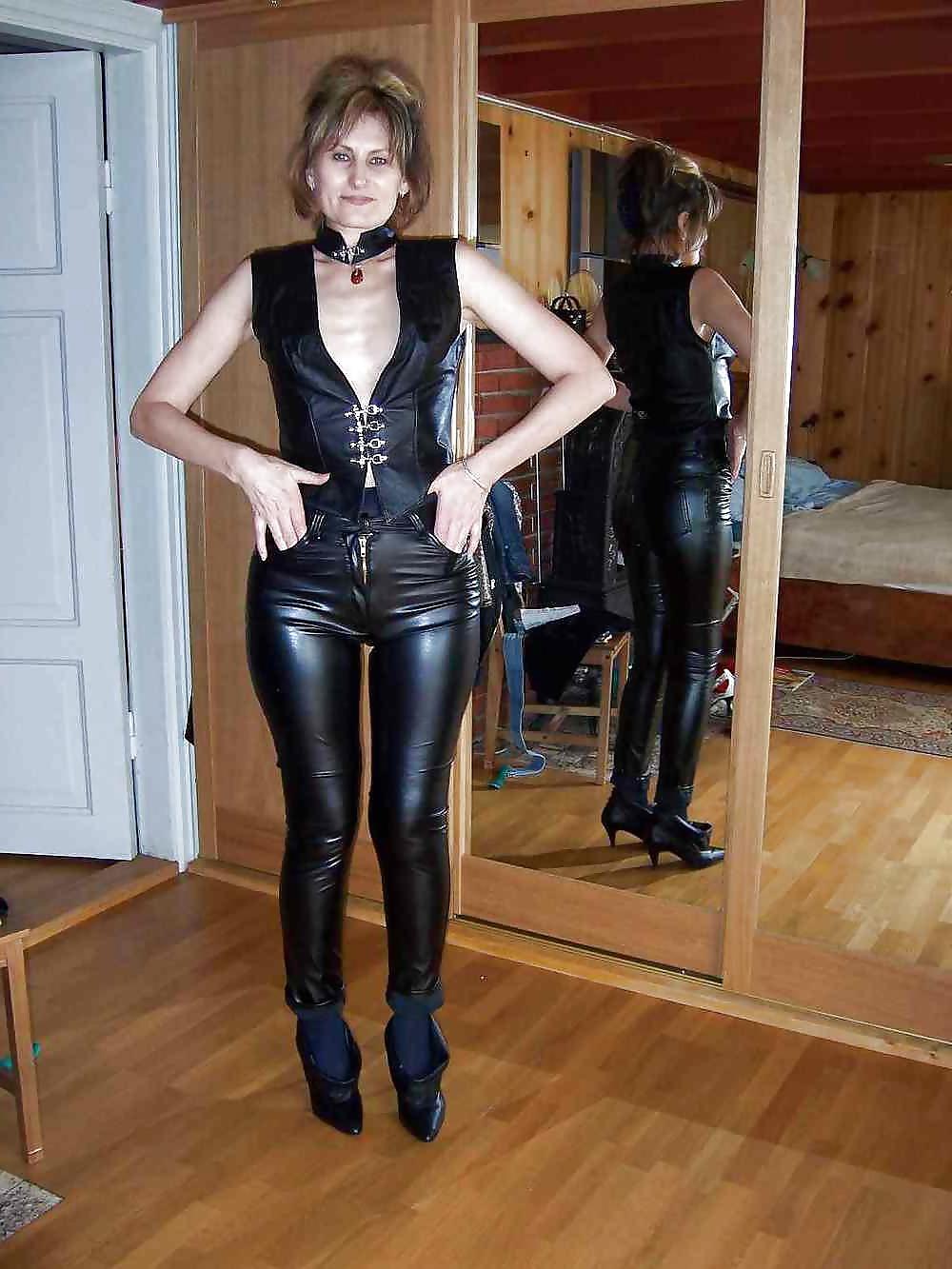 25P Leather pics