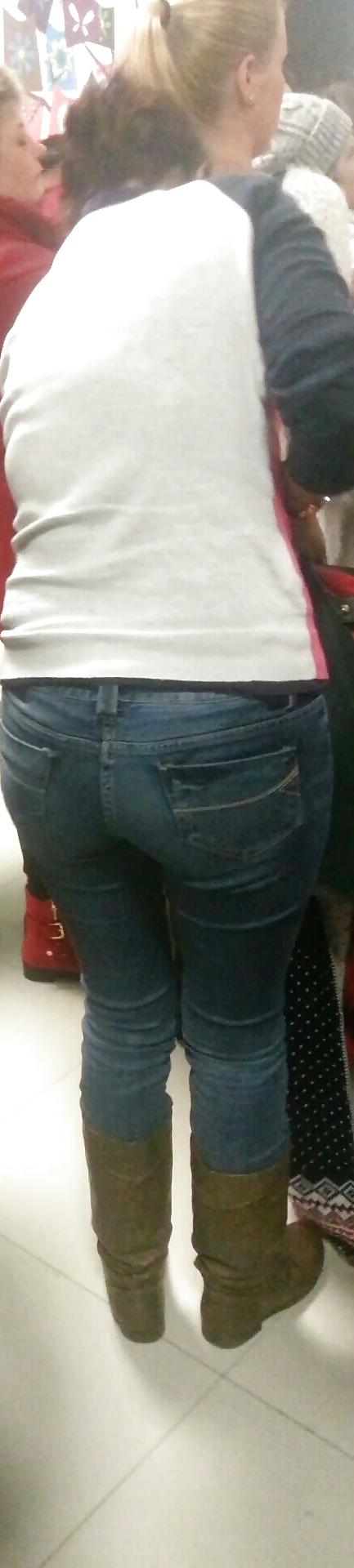 25P Spy supermarket old + young sexy ass romanian