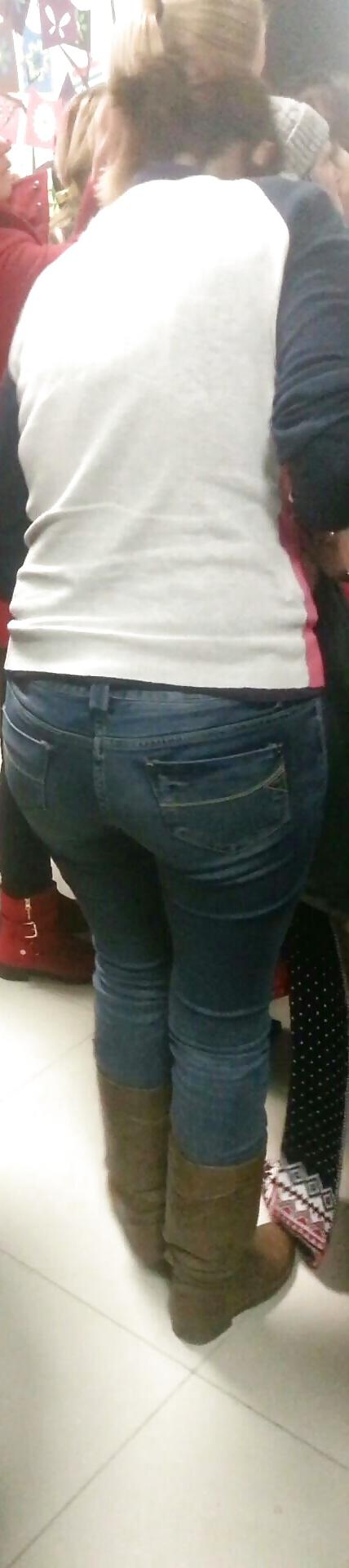 25P Spy supermarket old + young sexy ass romanian