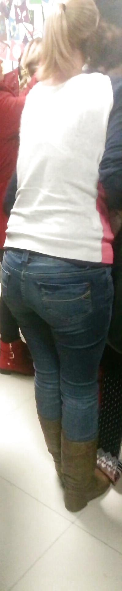25P Spy supermarket old + young sexy ass romanian