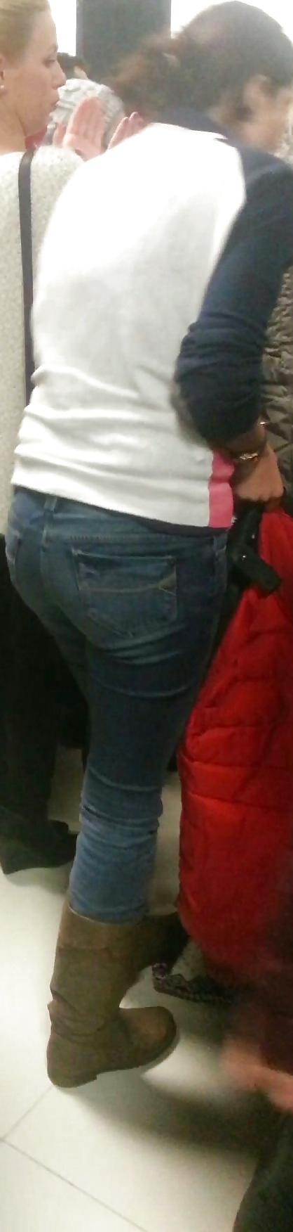 25P Spy supermarket old + young sexy ass romanian