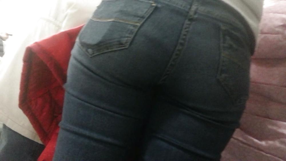25P Spy supermarket old + young sexy ass romanian