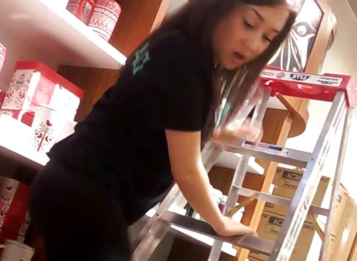 8P Candid Tight Teen Ass Stock Shelves