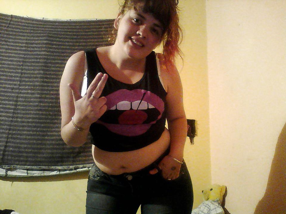 23P Gordita chica kiere pene