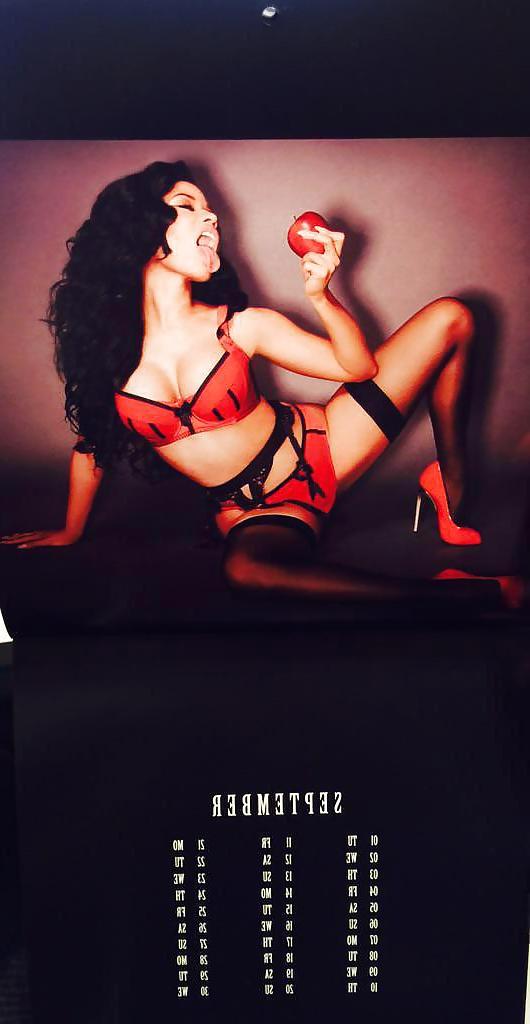 13P NICKI MINAJ 2015 CALENDAR 