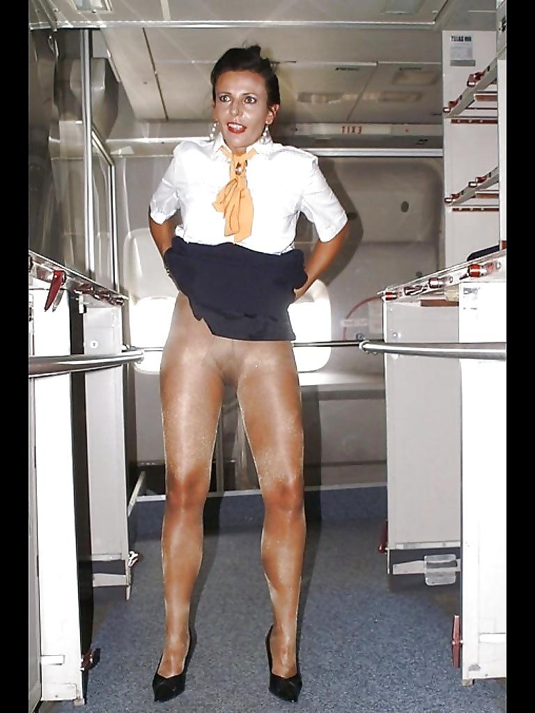 25P She's So Sexy In Pantyhose!!