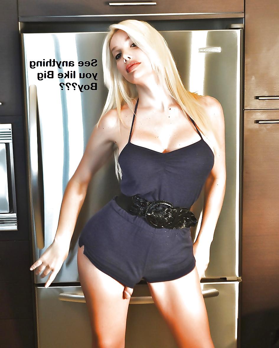 25P Shemale Cocksucker Captions 25