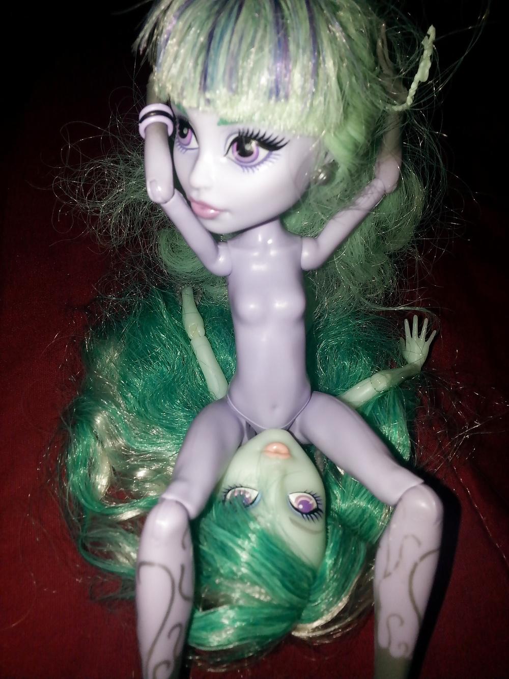 18P A Monster High Haunting (Dolls)