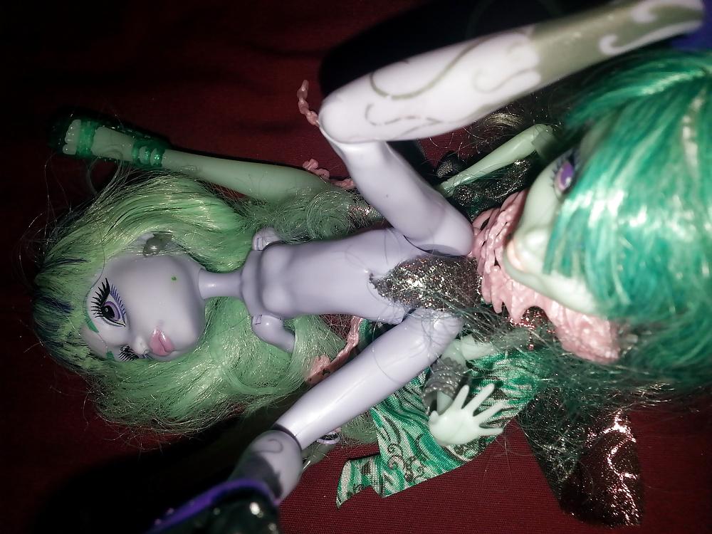 18P A Monster High Haunting (Dolls)