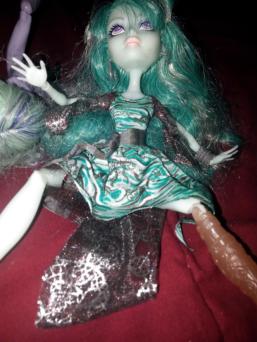 18P A Monster High Haunting (Dolls)