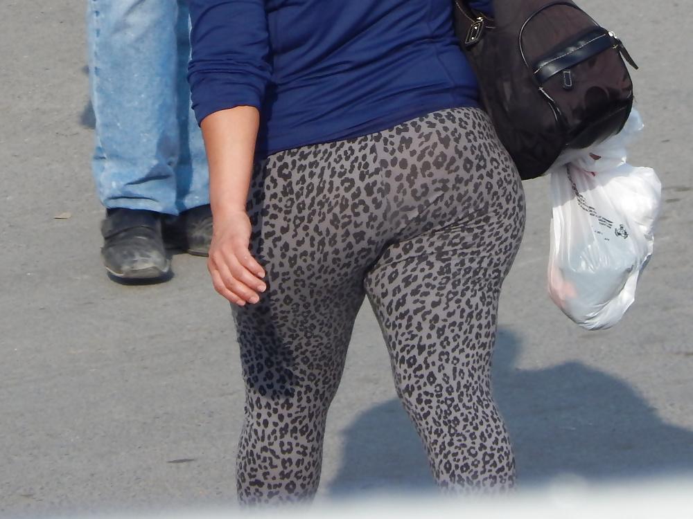 25P Nice butts-Culos Danzantes