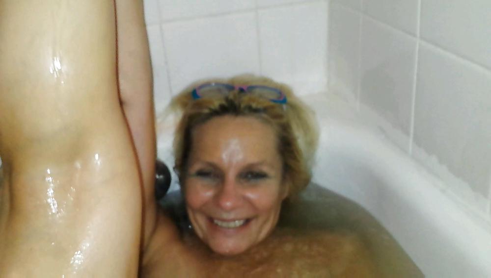 13P Shaving MILF'S pussy