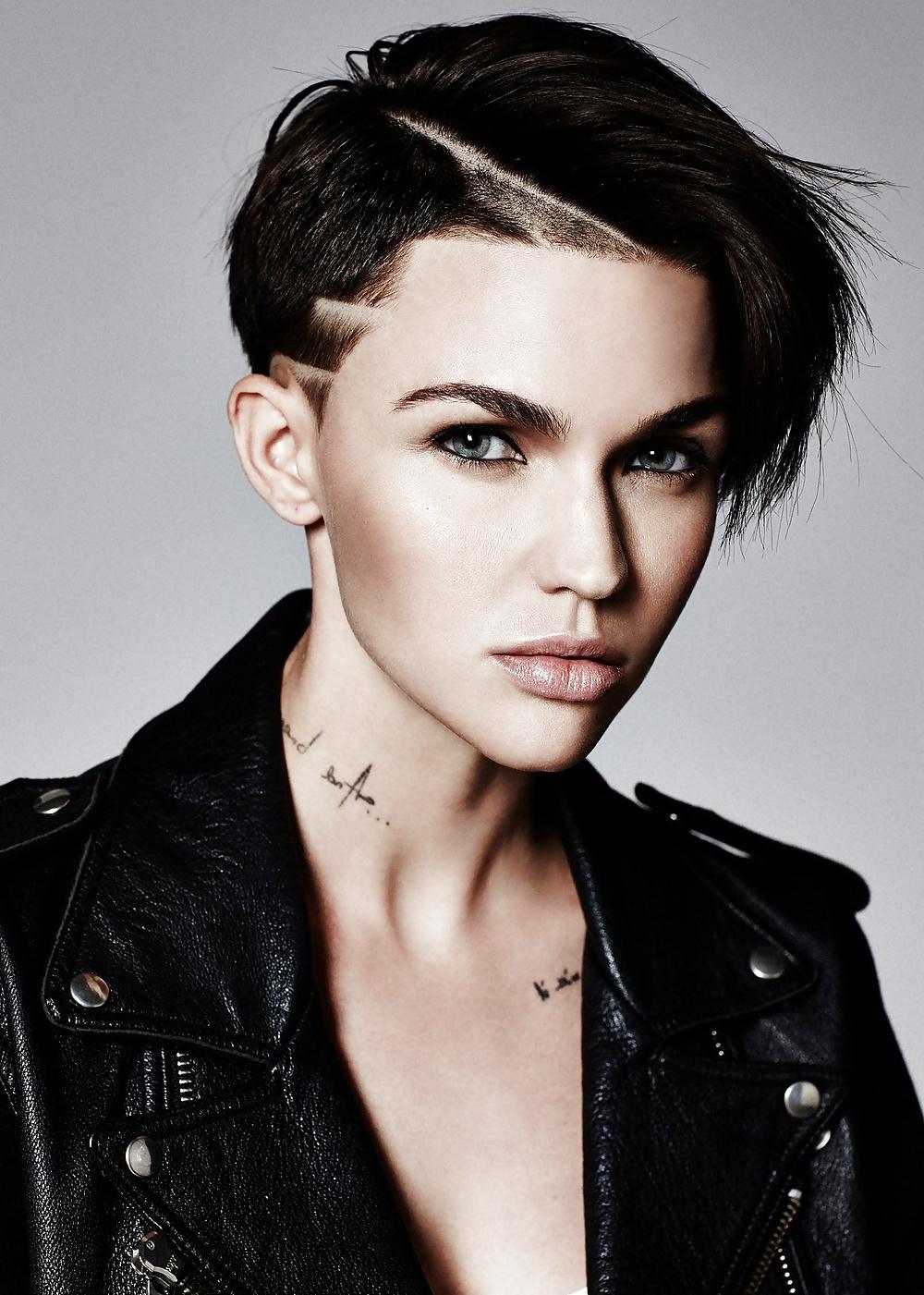 10P Shortisbest The Best Of Short Hair