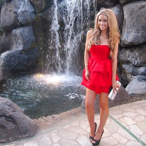 25P Dressed for the holiday party (NN)