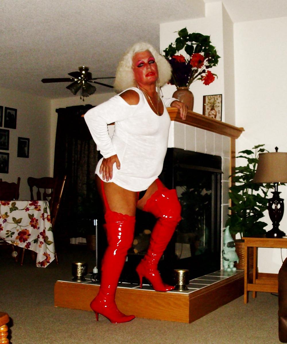 25P Red Booted T-PAWG