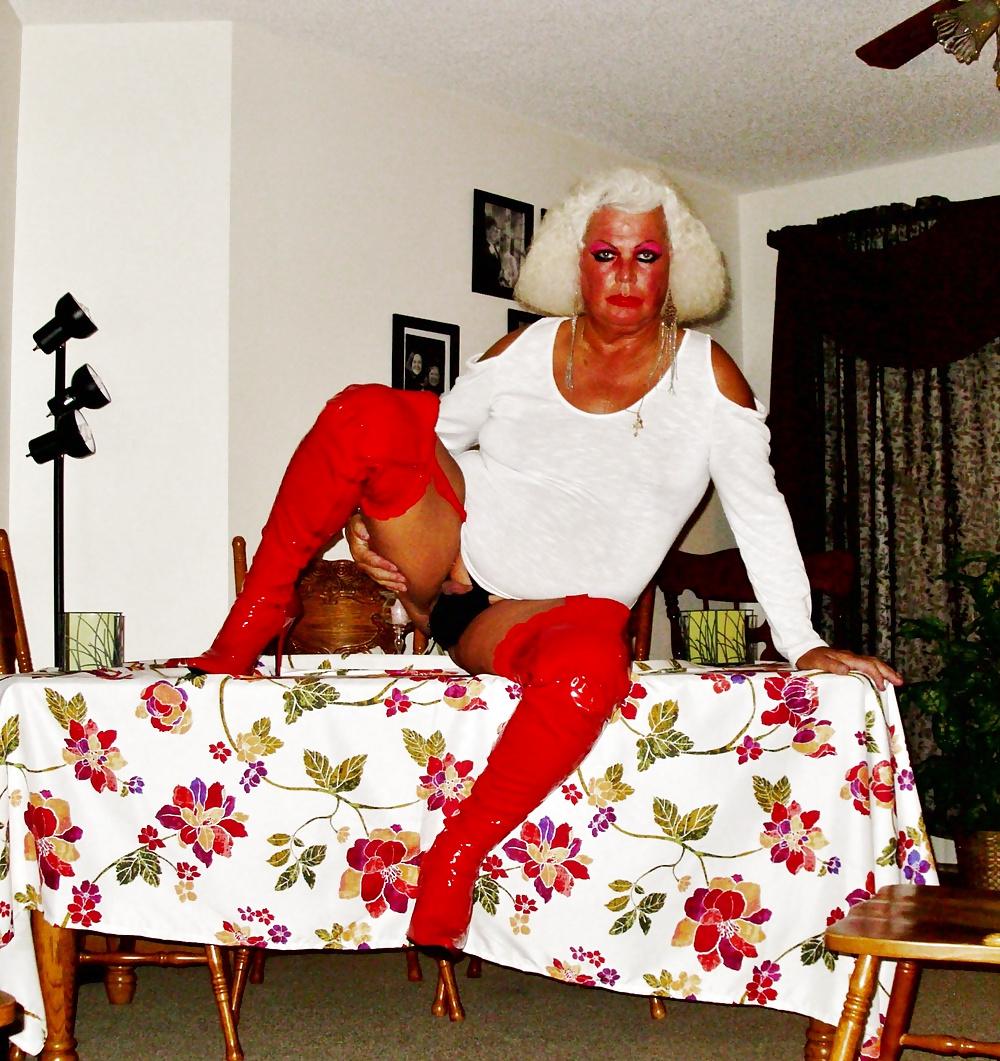 25P Red Booted T-PAWG