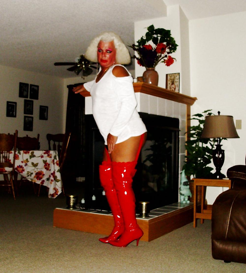 25P Red Booted T-PAWG