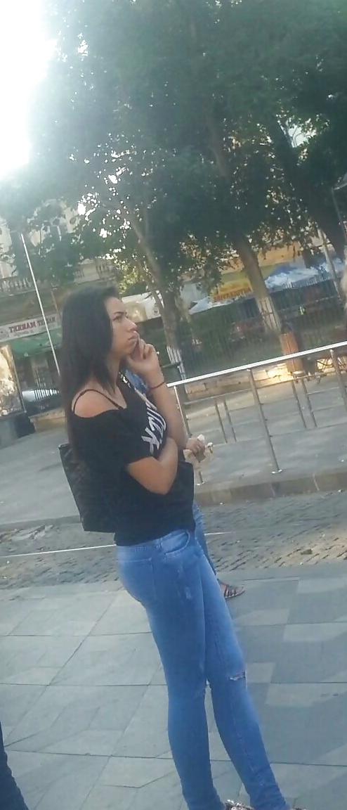 11P Spy sexy brunette face and ass romanian