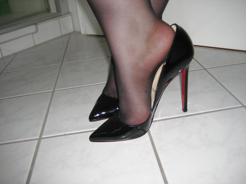 9P HH-Lovers Jules hottest Heels!