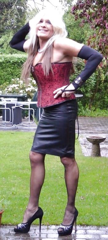 15P Sexy dutch tv