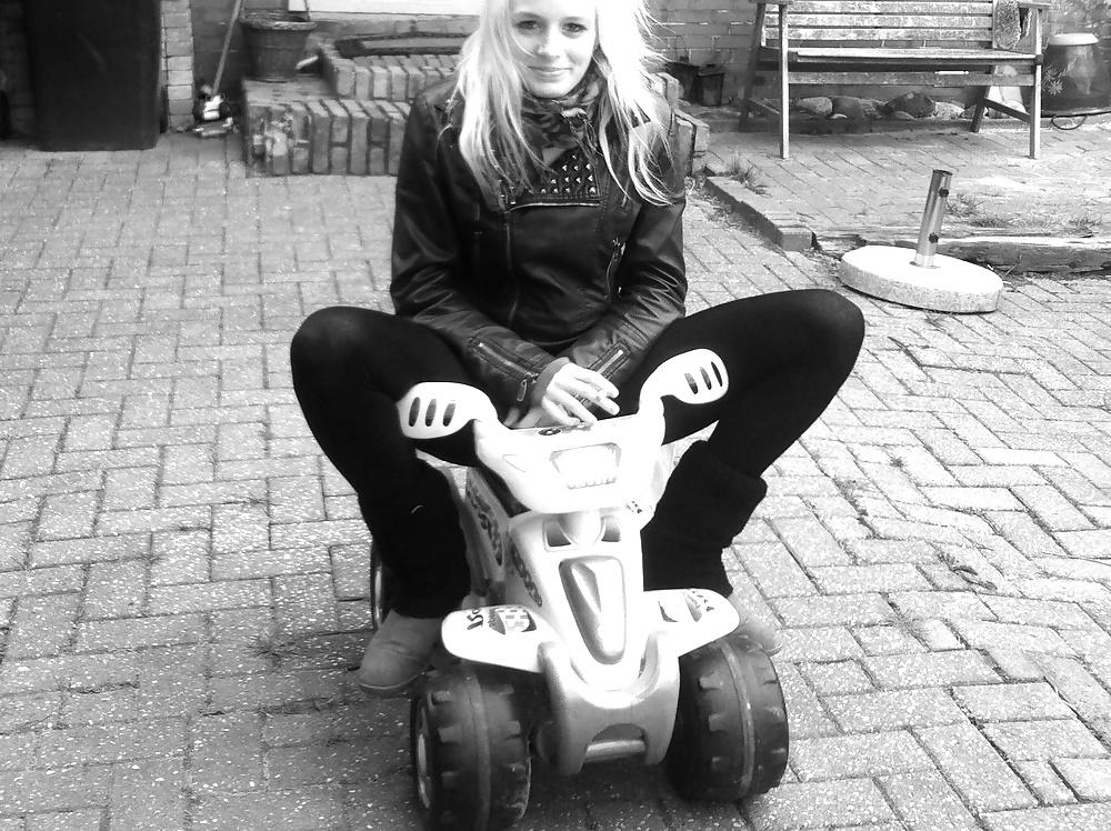 25P Replacement: Dutch slut 98