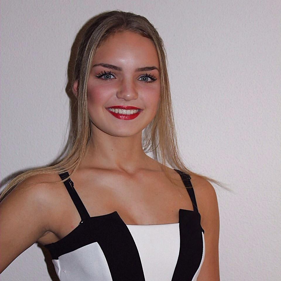 24P Dutch slut 99