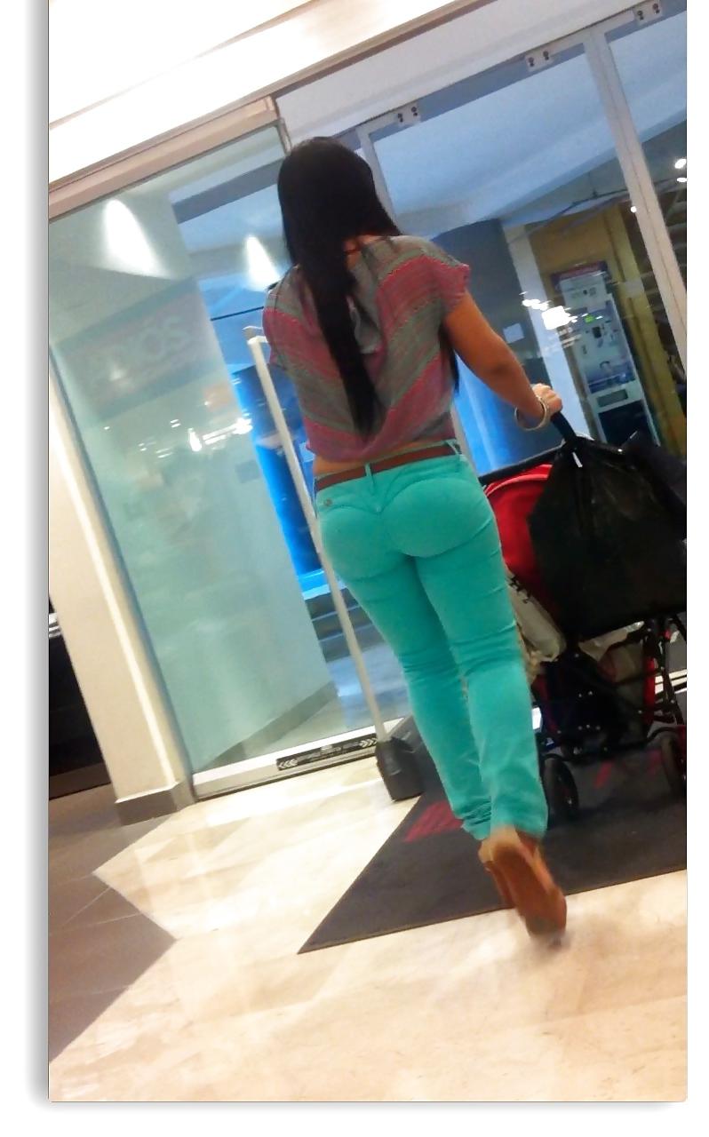 11P Sexy Candid Ass