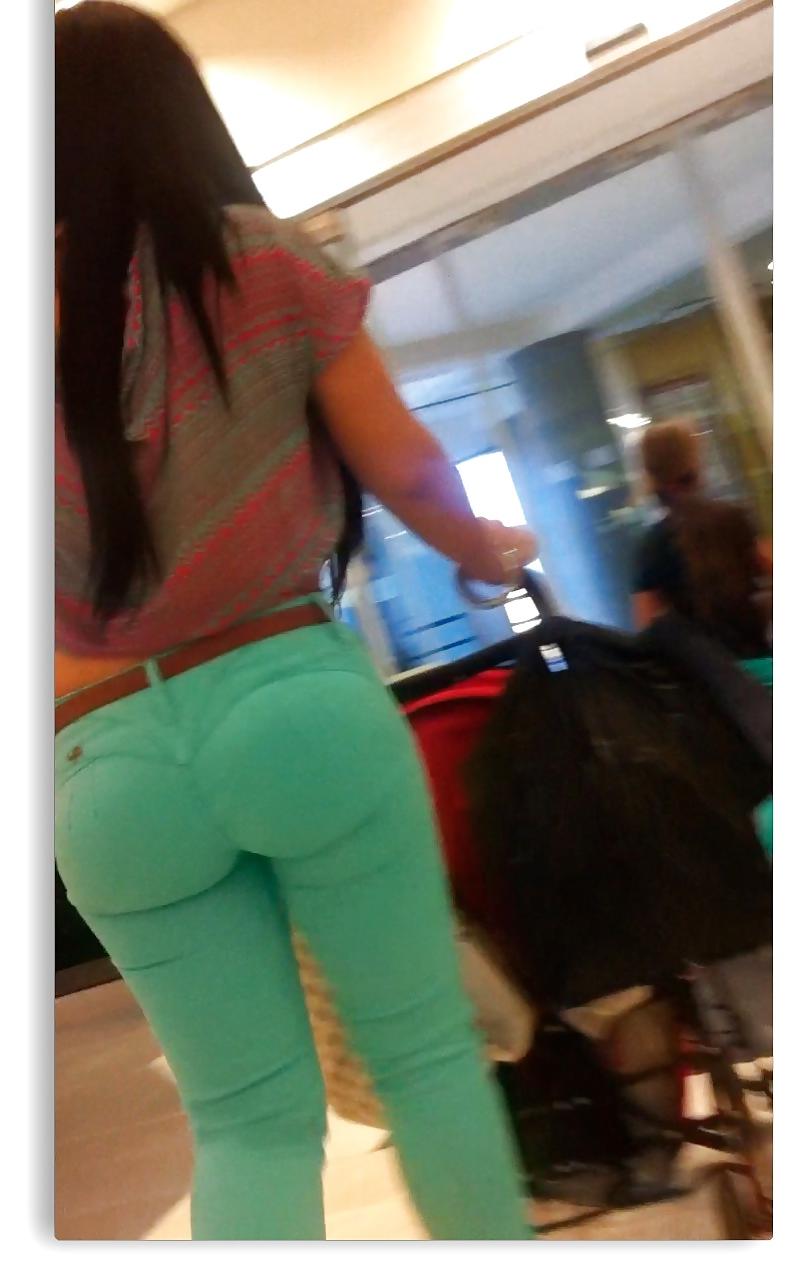 11P Sexy Candid Ass