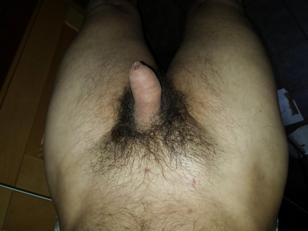 6P Slave has his pubes dyed pink