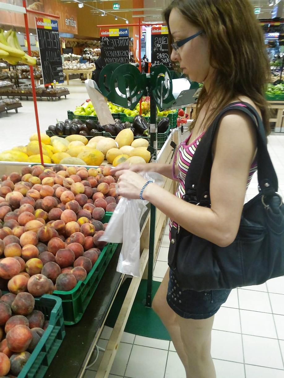 25P Spy mall, store and supermarket sexy women romanian