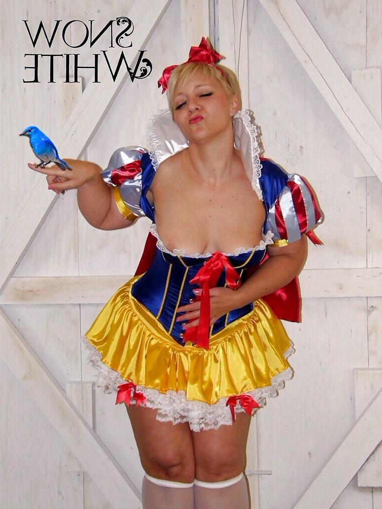 25P My friend Kitty in Snow White