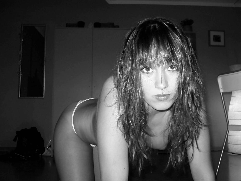25P Brunette teen posing at home