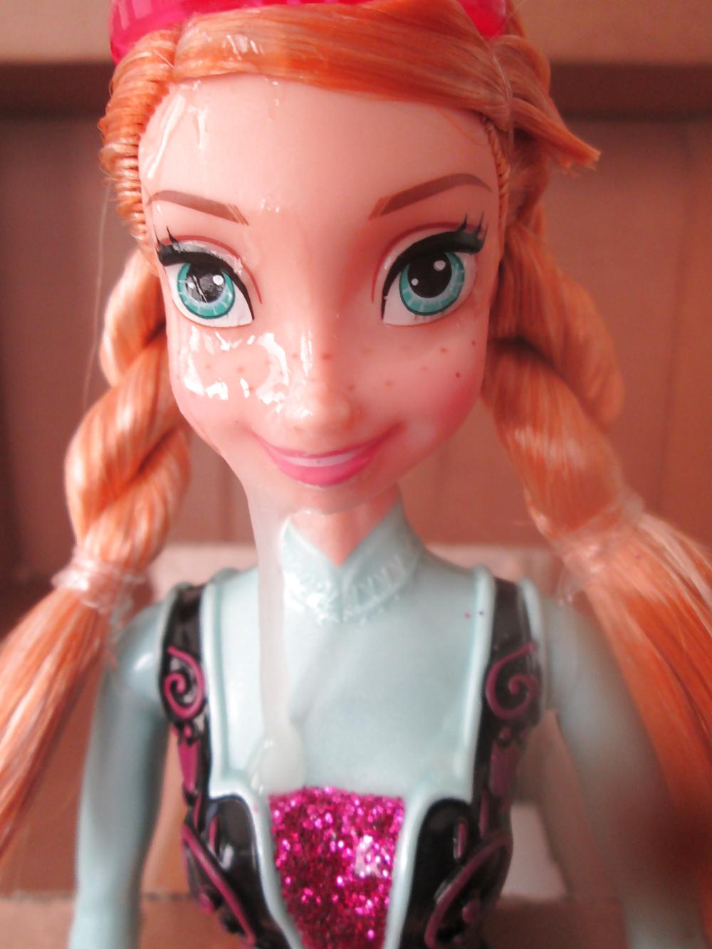 14P Anna doll cumshot