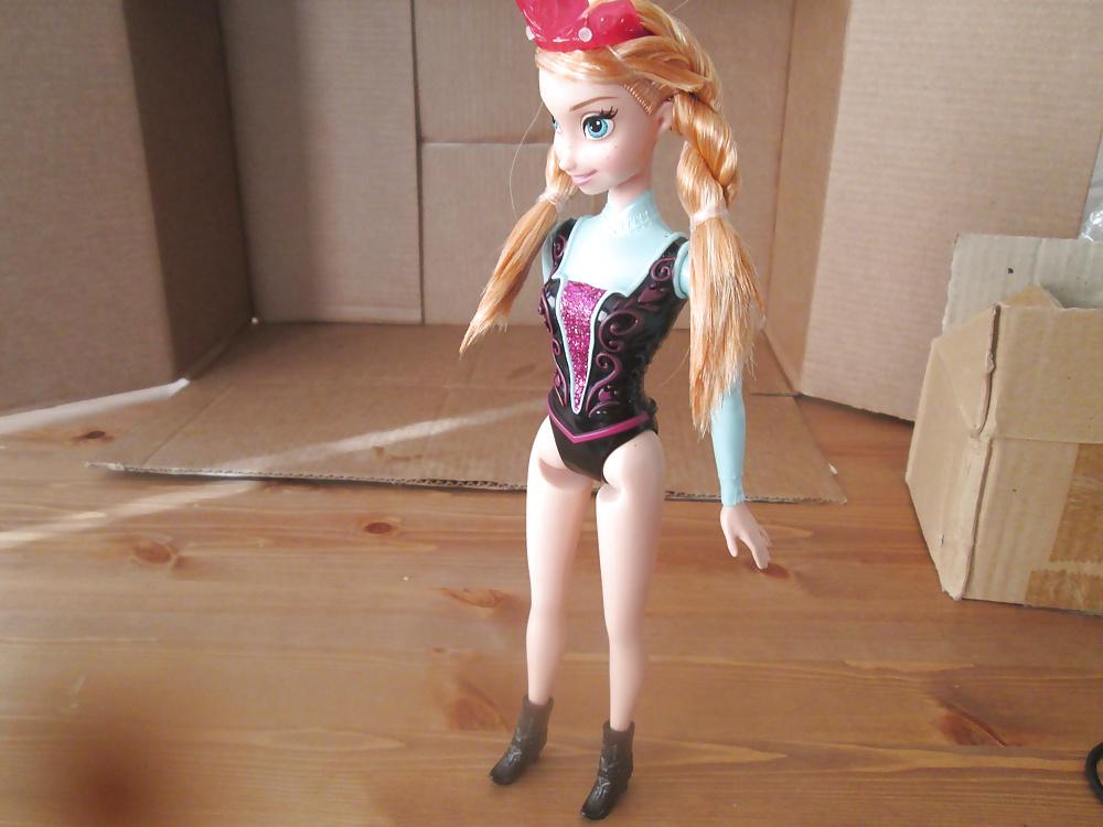 14P Anna doll cumshot