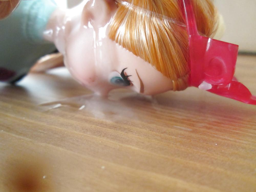 14P Anna doll cumshot