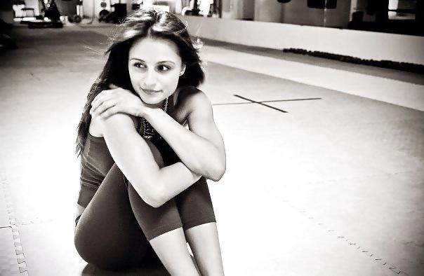 25P Canadian Girl Melanie Papalia