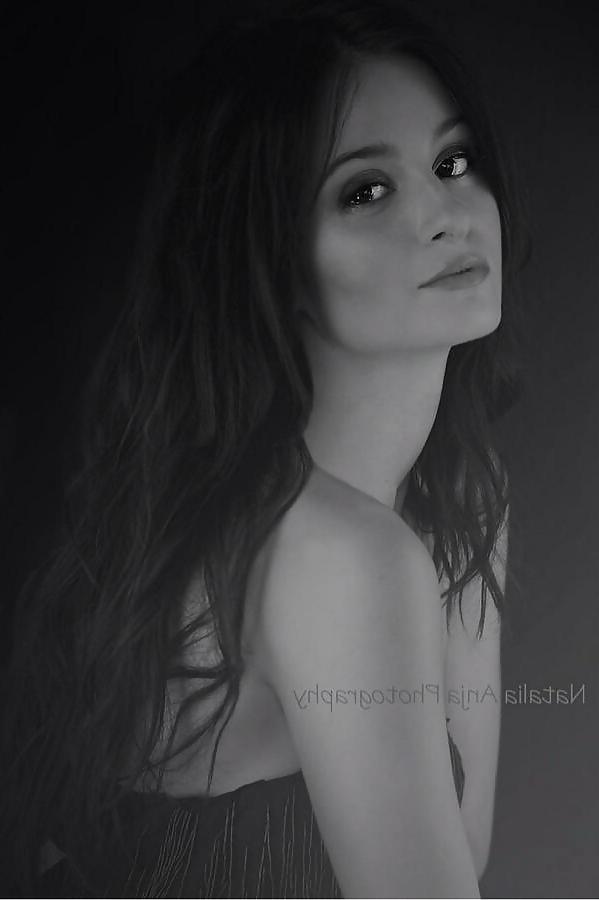 25P Canadian Girl Melanie Papalia